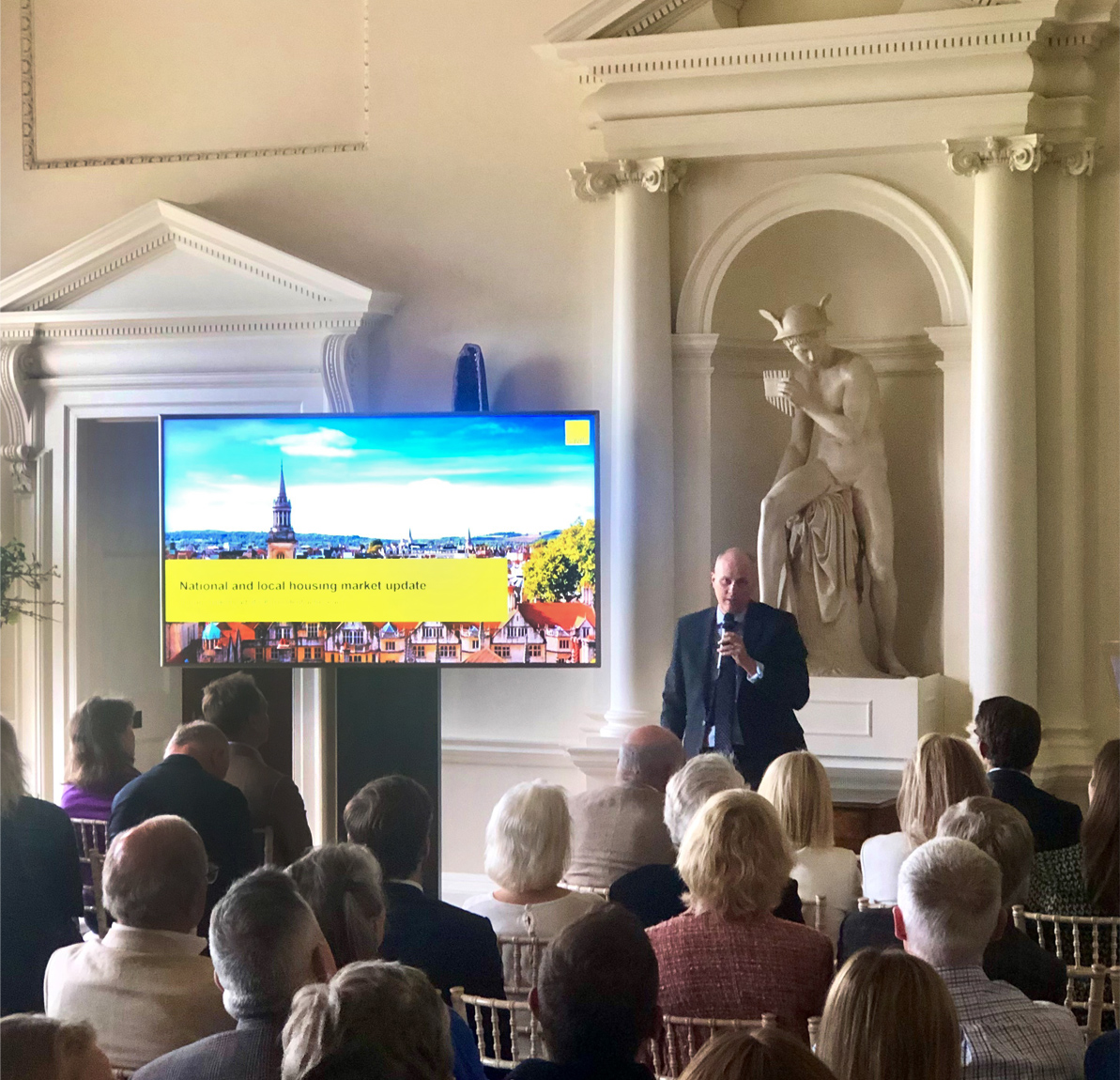 Corporate retreat venue with entertainment in Oxfordshire country house