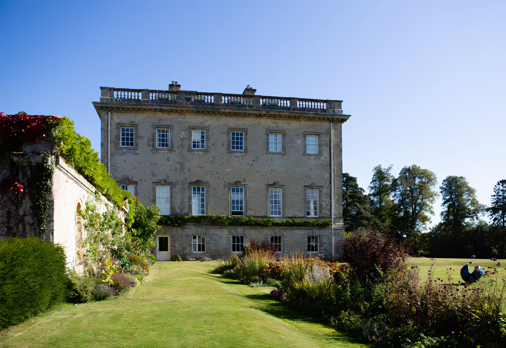 Outdoor space for corporate events and entertainment near the Cotswolds